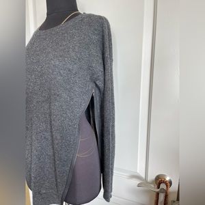 Neiman Marcus 100% cashmere gray sweater. Side zippers for Style. Sz. XS